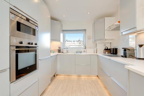 2 bedroom flat for sale, South End Close, Hampstead Heath, NW3