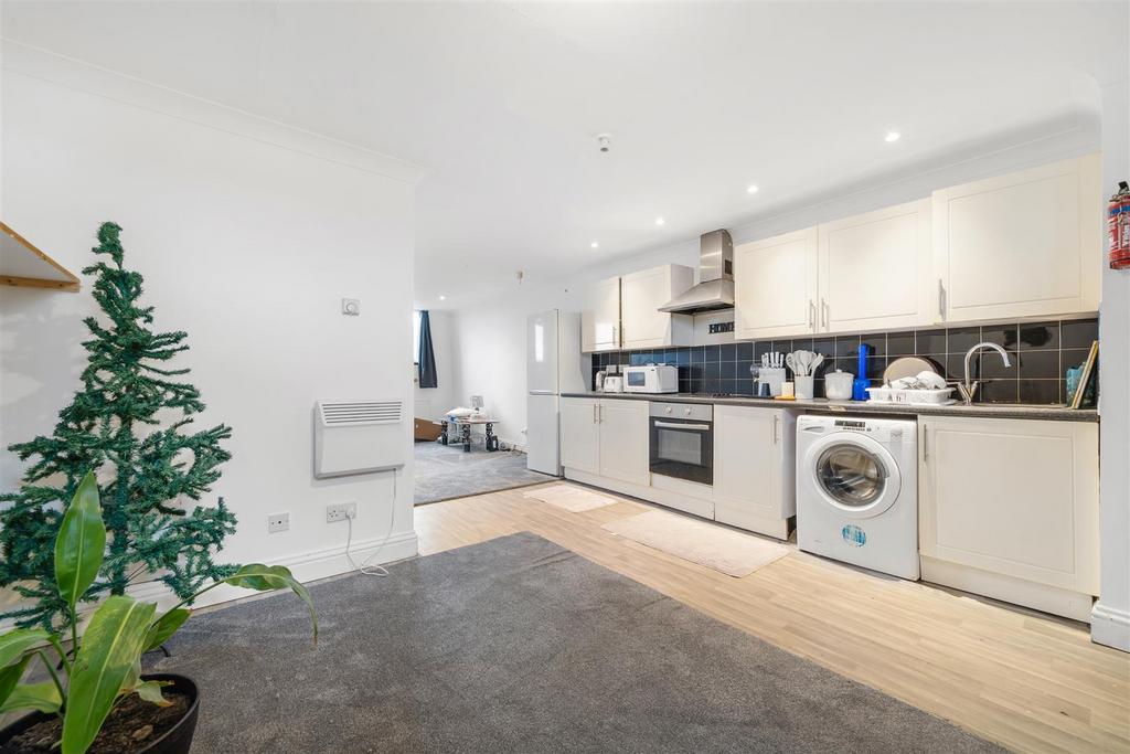 111b Maple Road-3.jpg