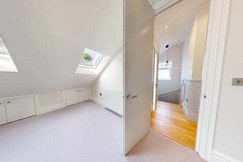 2 bedroom apartment for sale, 2 Lynton Road, London