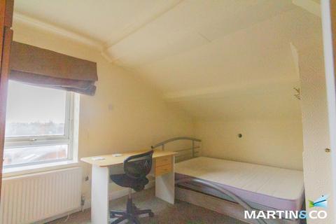 Studio to rent, High Street, Harborne, B17