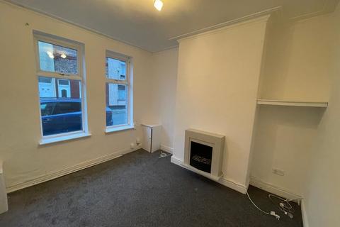 3 bedroom terraced house to rent, Prior Street, Bootle, Liverpool