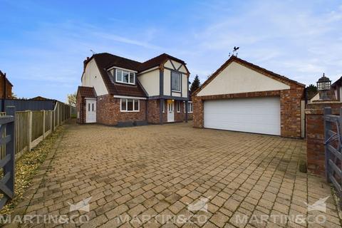 3 bedroom detached house for sale, Gate House Lane , Auckley