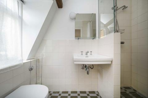 Flat 3, 9 Cosmo Place, London, WC1N 3AP