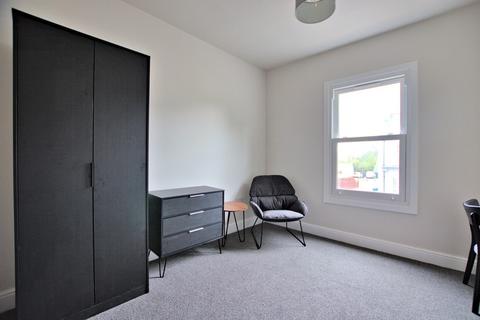 1 bedroom in a house share to rent, Mill Road, Cambridge CB1