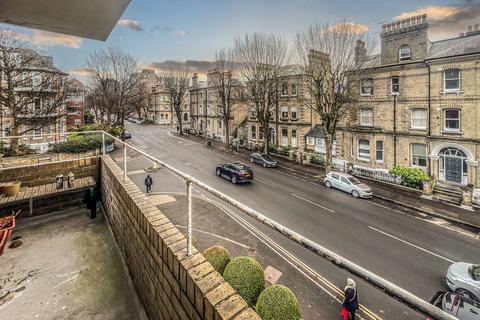 3 bedroom apartment for sale, Eaton Gardens, Hove, BN3 3PL