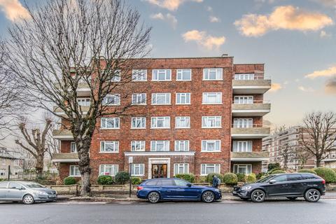 3 bedroom apartment for sale, Eaton Gardens, Hove, BN3 3PL