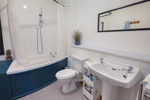 7a Chattan Place, Aberdeen, AB10 6RB