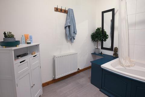 7a Chattan Place, Aberdeen, AB10 6RB