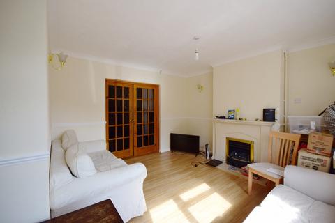 3 bedroom semi-detached house to rent, Old Palace Road , Guildford