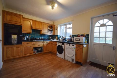 3 bedroom semi-detached house to rent, Old Palace Road , Guildford