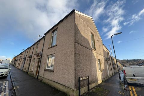 1 bedroom ground floor flat to rent, Neath Road, Swansea