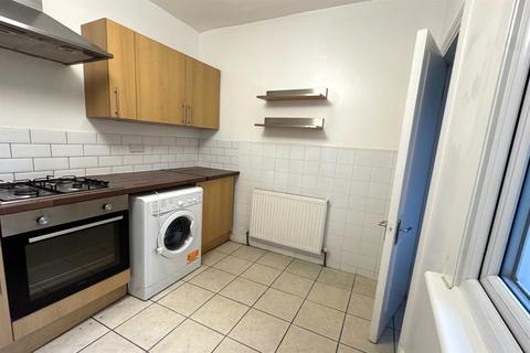 1 bedroom apartment to rent, Palatine Road, N16