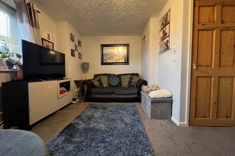 2 bedroom flat for sale, Apple Walk, Heath Hayes, Cannock