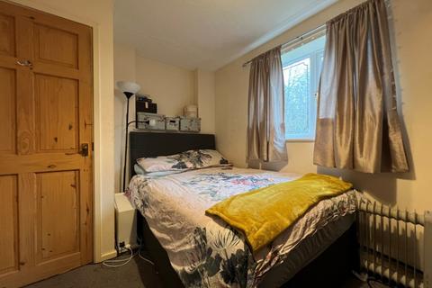 33 Apple Walk, Cannock, WS11 7WQ