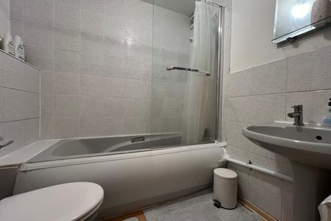 33 Apple Walk, Cannock, WS11 7WQ