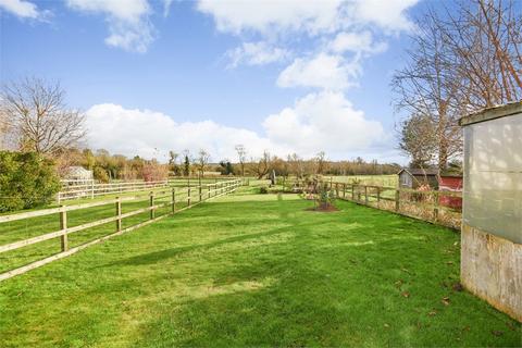 3 bedroom semi-detached house for sale, Aylesbury Road, Bierton, Buckinghamshire.