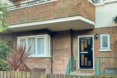 3 bedroom flat to rent, Halton Road, Islington, London, N1