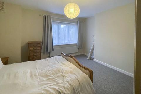 3 bedroom flat to rent, Halton Road, Islington, London, N1