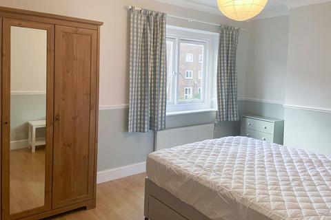 3 bedroom flat to rent, Halton Road, Islington, London, N1