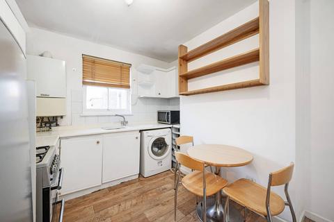 Studio for sale, Clissold Close, Finchley, London, N2