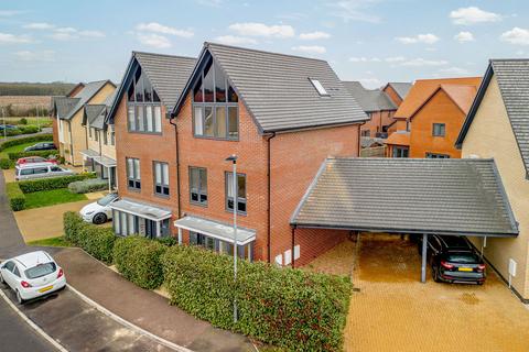 4 bedroom semi-detached house for sale, Burgoyne Avenue, Bedford MK43