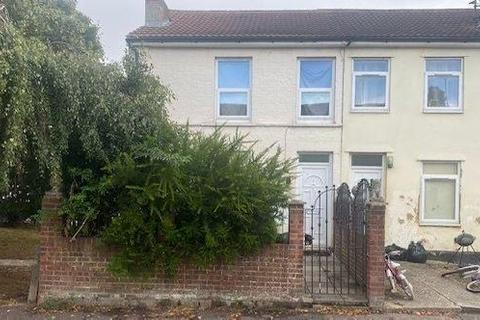 3 bedroom end of terrace house to rent, Vansittart Street, Harwich CO12