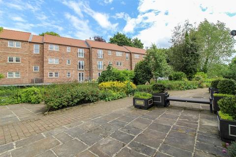 2 bedroom apartment for sale, Nursery Gardens, Thirsk