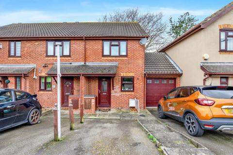 2 bedroom terraced house for sale, Ravenscroft Crescent, London SE9