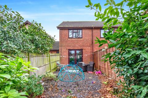 22 Ravenscroft Crescent, London, SE9 4LL