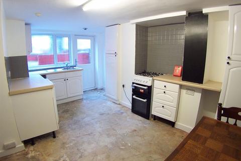 2 bedroom house to rent, Elsham Terrace, Leeds