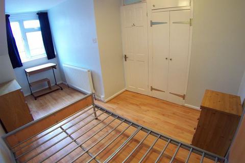 2 bedroom terraced house to rent, Elsham Terrace, Leeds