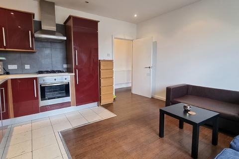 3 bedroom apartment to rent, Treadway Street, London, Haggerston