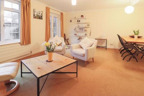 2 bedroom terraced house for sale, High Street, Canterbury CT4