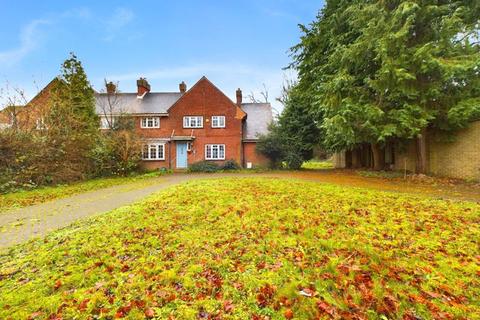 4 bedroom semi-detached house for sale, FOXON LANE, CATERHAM