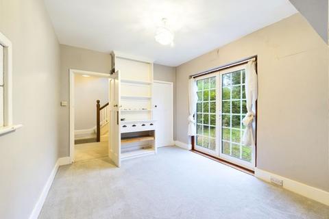 97 Foxon Lane, Caterham, CR3 5SJ