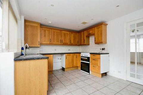 9 Boxted Close, Luton, LU4 9HN