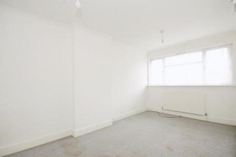 9 Boxted Close, Luton, LU4 9HN