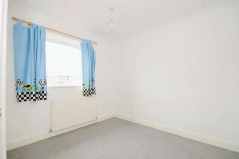 9 Boxted Close, Luton, LU4 9HN