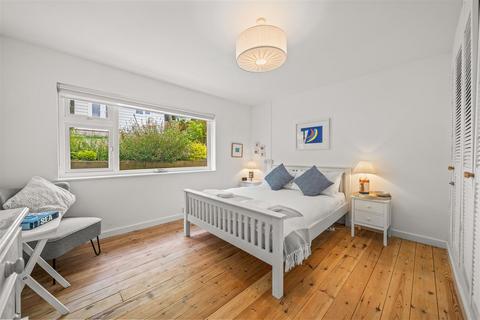 22 Barton Close, Kingsbridge, TQ7 1JU