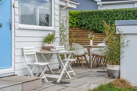 22 Barton Close, Kingsbridge, TQ7 1JU