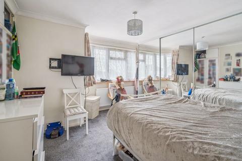 2 bedroom terraced house for sale, Castle Road, Northolt