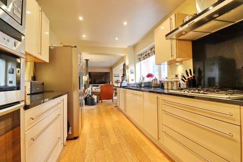 5 bedroom detached house for sale, Vicars Hall Gardens, Manchester M28