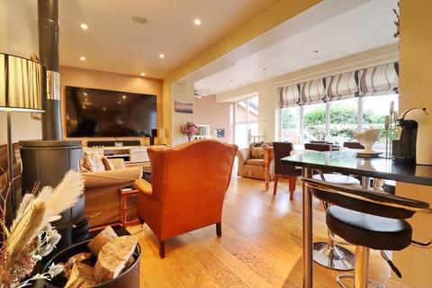 5 bedroom detached house for sale, Vicars Hall Gardens, Manchester M28