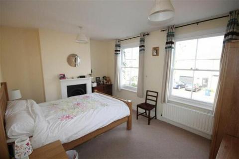 3 bedroom semi-detached house to rent, Halifax Road, CB4