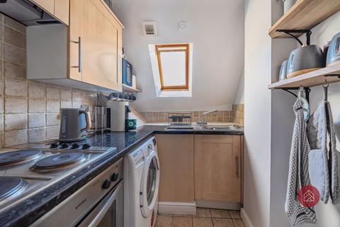 Flat 4, 46 High Street, Woodstock, OX20 1TG