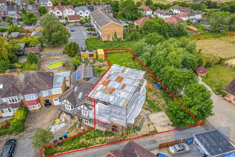 3 bedroom semi-detached house for sale, Whitehall Close, Chigwell IG7