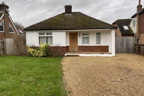 4 bedroom bungalow to rent, Brighton Road, Shermanbury, Horsham