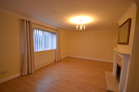 2 bedroom detached bungalow to rent, Oakfields, Ormskirk L39