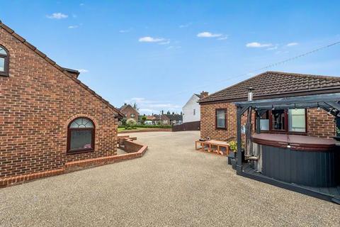 5 bedroom bungalow for sale, Church Lane, Featherstone WF7