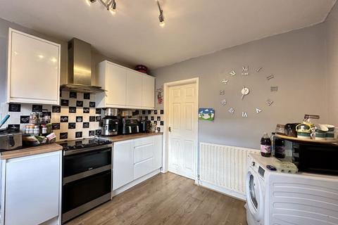 7 Byron Close, Knottingley, WF11 8QG